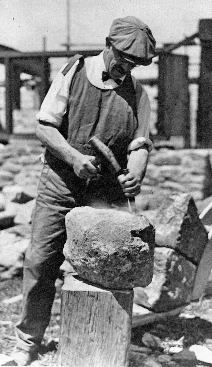 Photographie d'archive de 1957 — fondation de la maison Charvolin par André